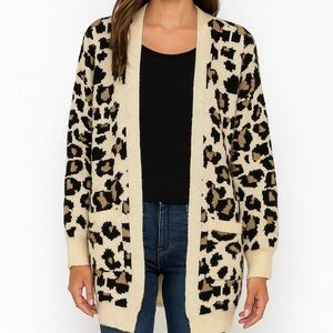 🤎FSL Apparel Womens Tan Cheetah Print Cardigan with Pockets